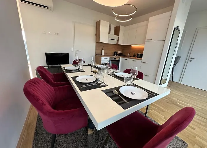 Apartment With Stunning Views *